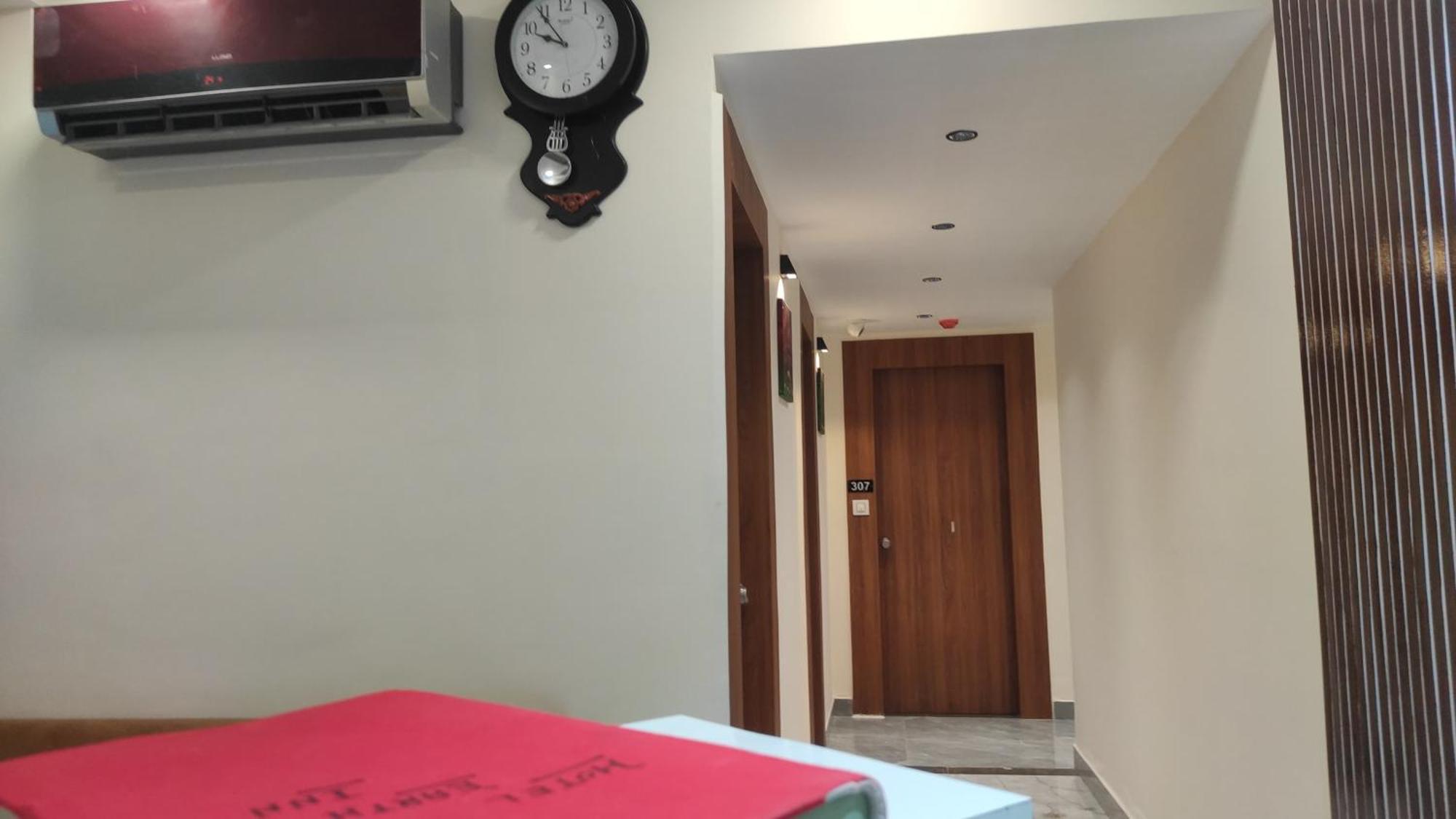 Hotel Earth Inn, Subhash Bridge, Rto Circle, Ahmedabad Bagian luar foto